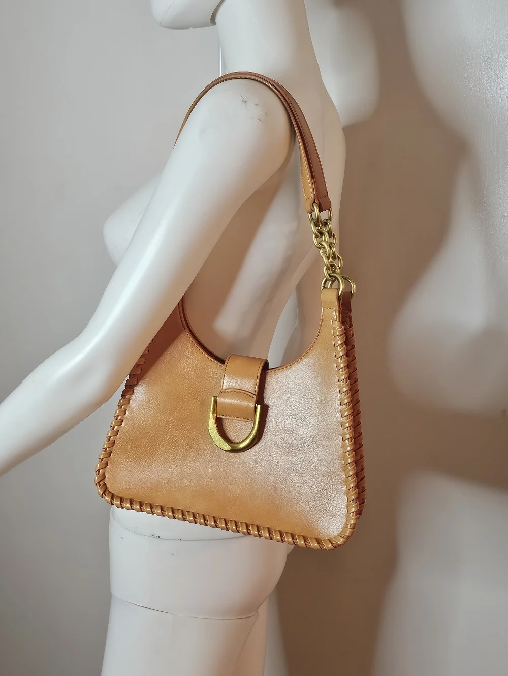 NWOT Antik Kraft Tan Leather Shoulder Bag with Gold Accent